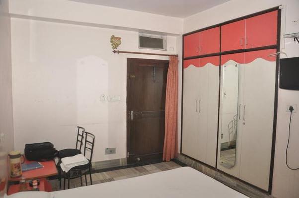 Aapnni Hotel